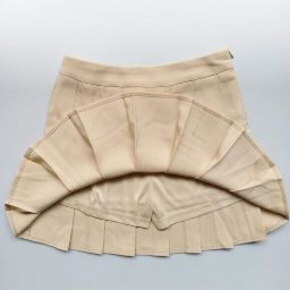 Zhanchtong Pleated Skort - Picture 2 of 2